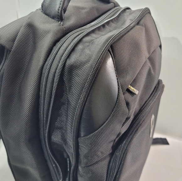 DELSEY PARIS QUARTERBACK PLUS LEISURE BACKPACK EXPANDABLE 20" - Picture 10 of 16